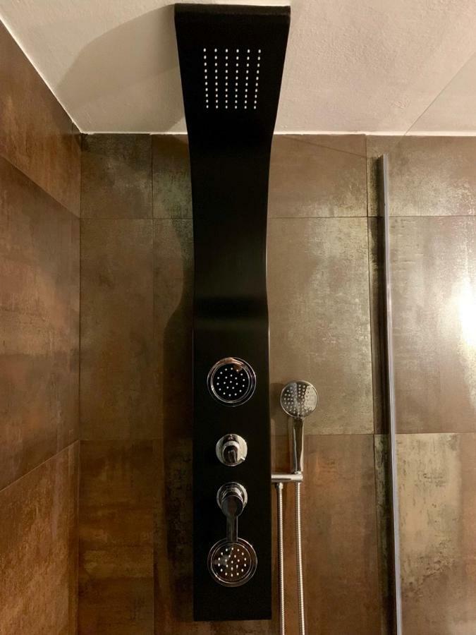Ferienwohnung Fra Storia E Modernita Mailand Exterior foto